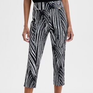 Women's Printed Mid-Rise Capri Pants